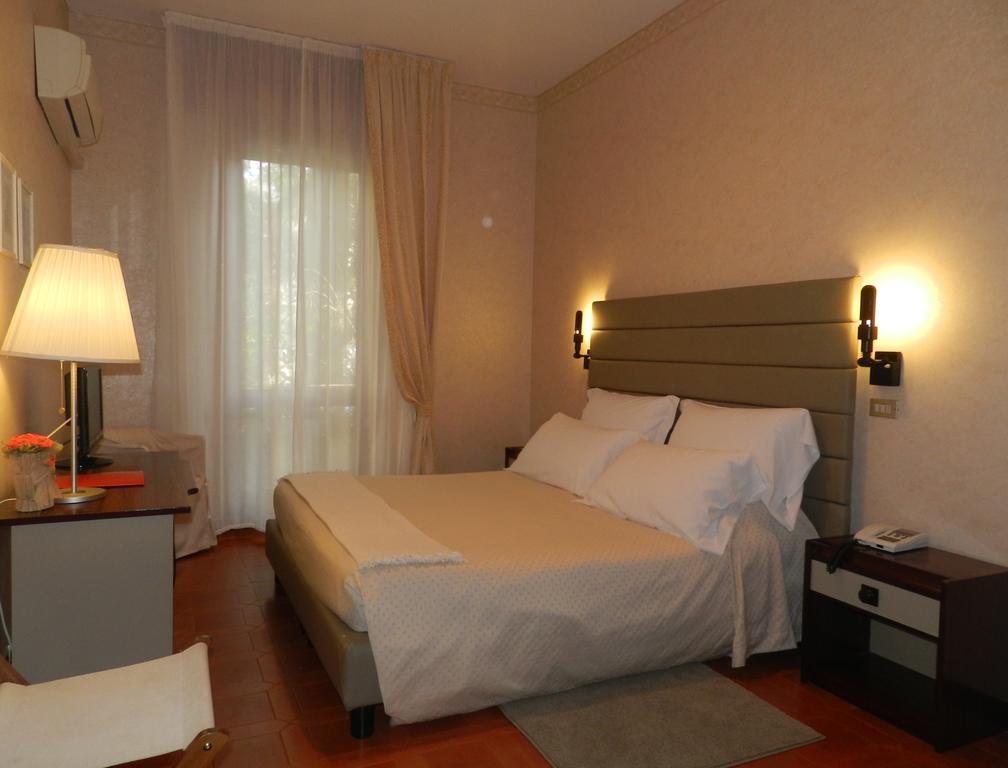 Park Hotel Albisola Superiore Habitación foto